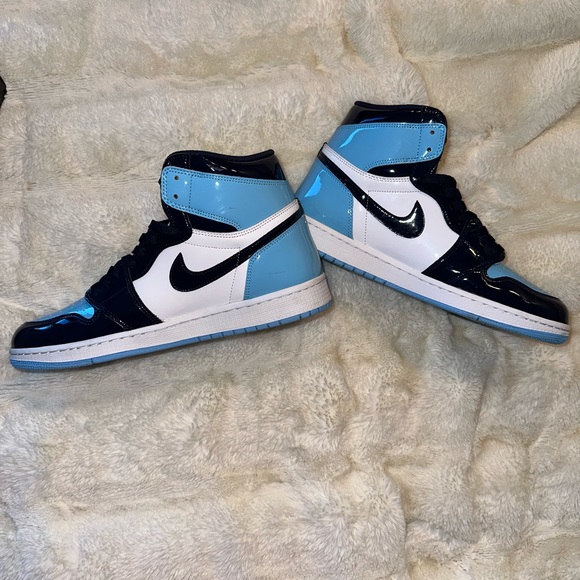 Wmns Air Jordan 1 High Og “Unc Patent Leather - Picture 2 of 5